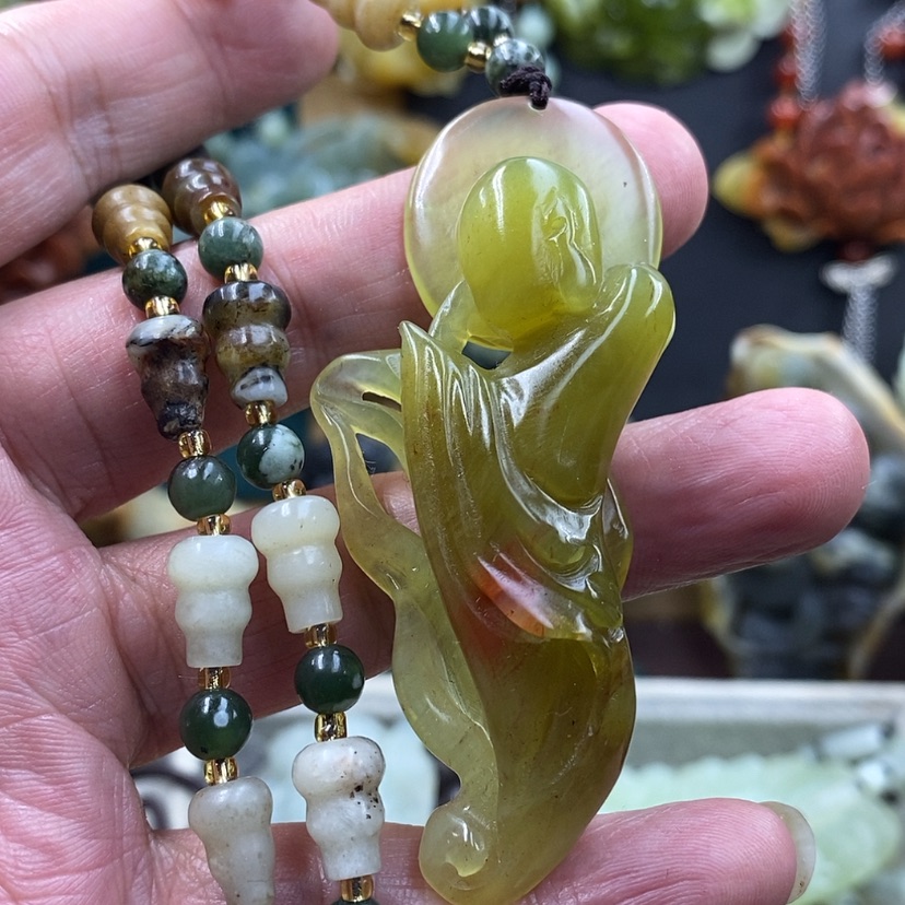 【闪购商品】未镶嵌岫玉吊坠手工雕刻