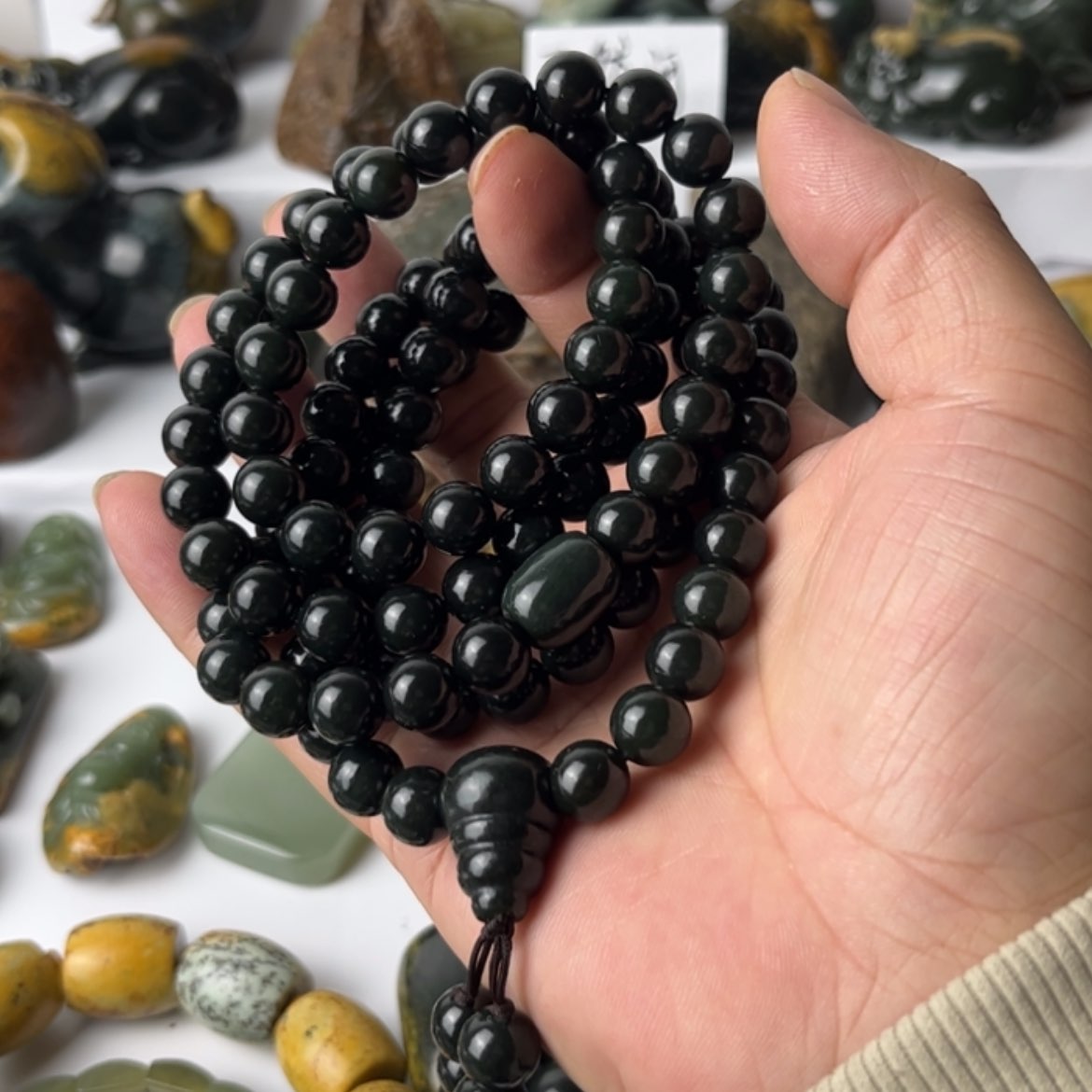 【闪购商品】透闪石质玉手链未镶嵌来**了