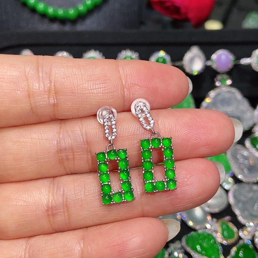 【闪购商品】翡翠耳饰未镶嵌天然翡翠