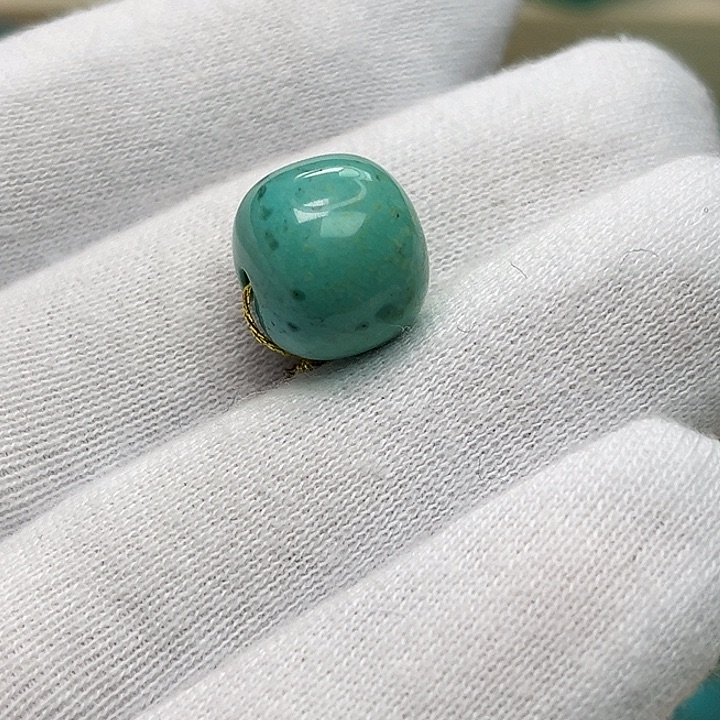 绿松石珠宝未镶嵌小*爬