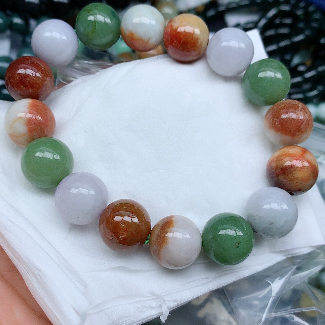 翡翠颈饰未镶嵌吊坠