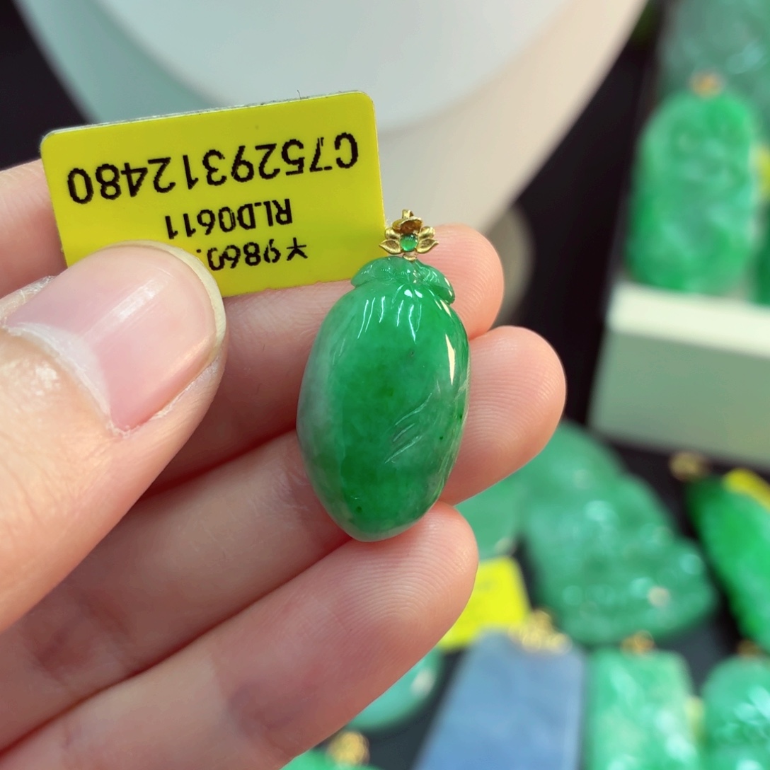 翡翠18K金镶嵌吊坠(不含链)