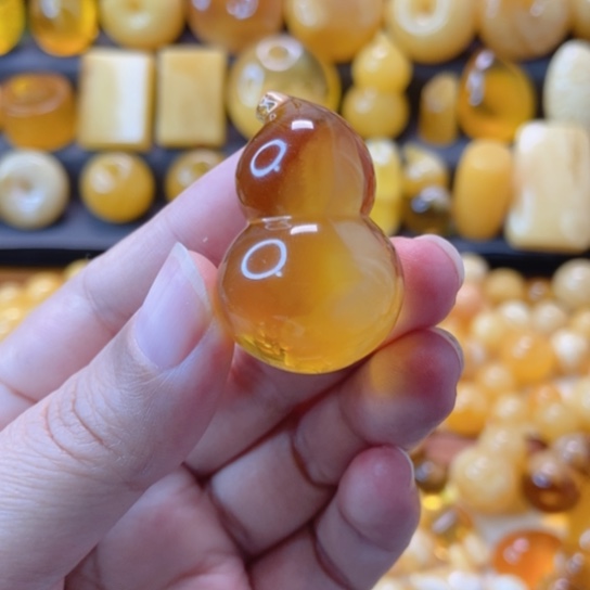 琥珀未镶嵌颈饰天然蜜蜡