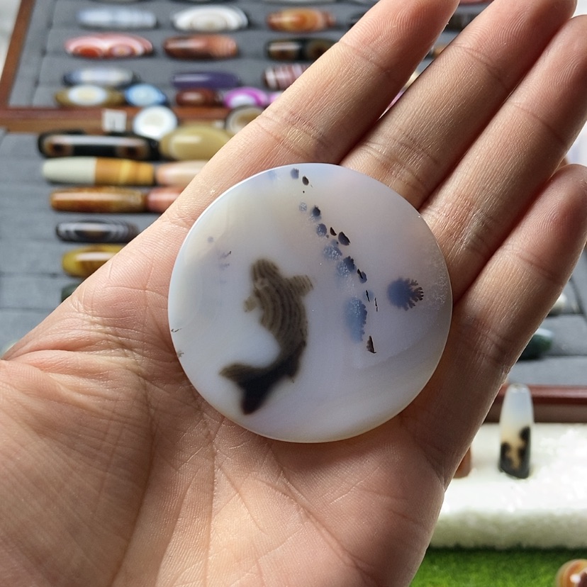 【闪购商品】玛瑙/玉髓颈饰未镶嵌幸**星