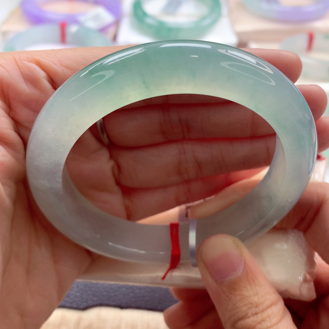 翡翠手镯未镶嵌59.3荧光棒大圈毕业A