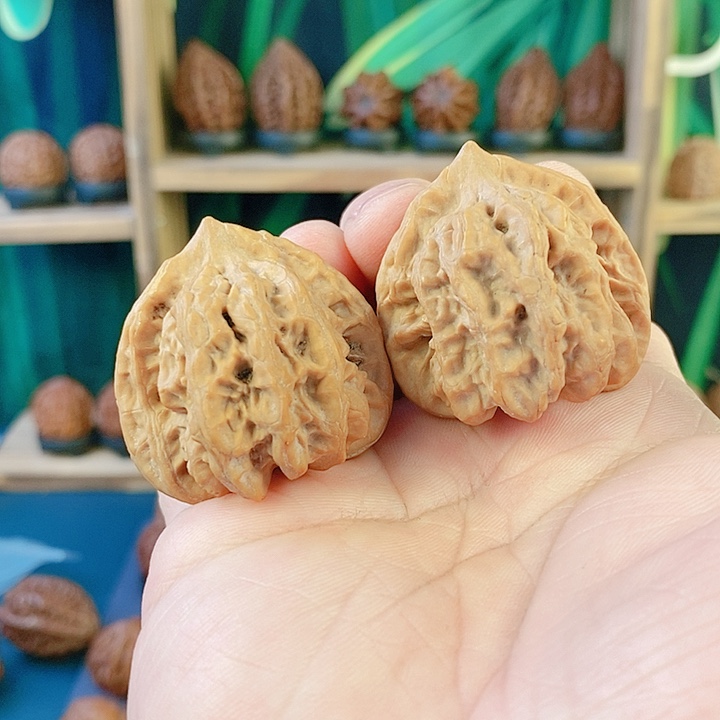 吊坠文玩核桃86水晶塔38尺