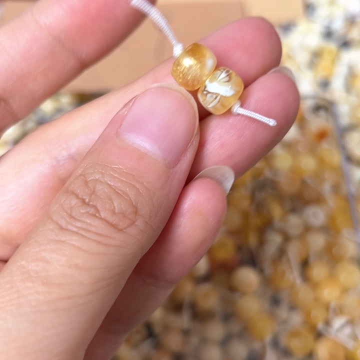 蜜蜡未镶嵌裸石8mm一对