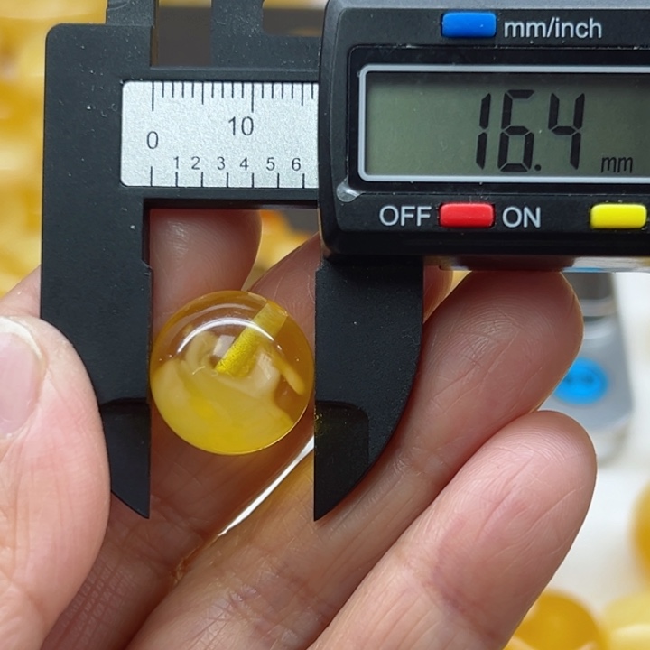 琥珀（矿物珀）裸石未镶嵌࿃****?