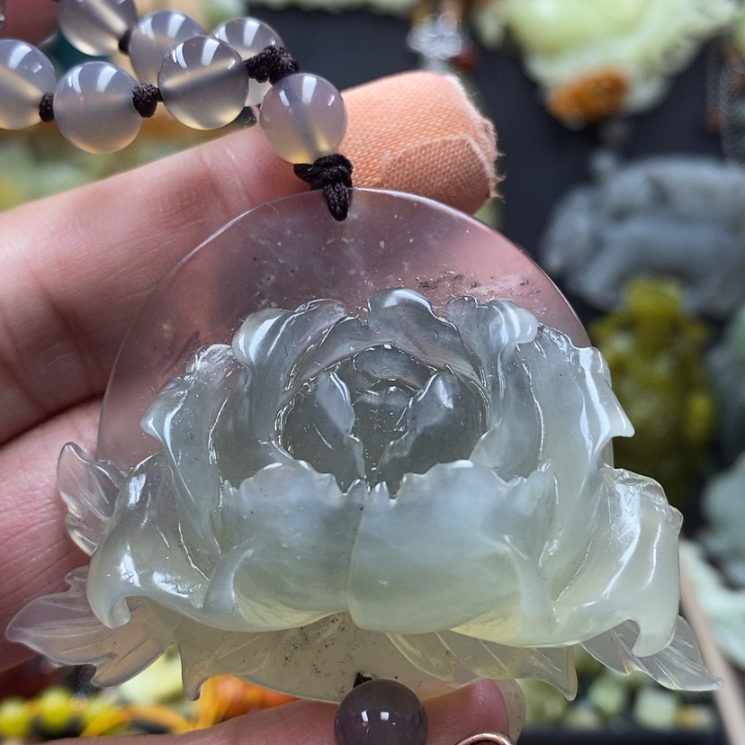 【闪购商品】蛇纹石玉吊坠未镶嵌