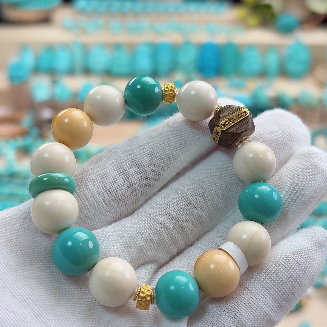 绿松石18K金镶嵌珠宝奇石