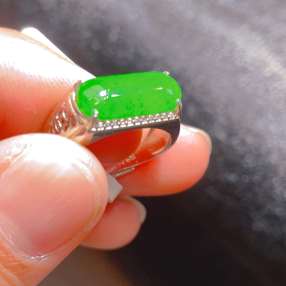 翡翠颈饰银S925镶嵌翡翠