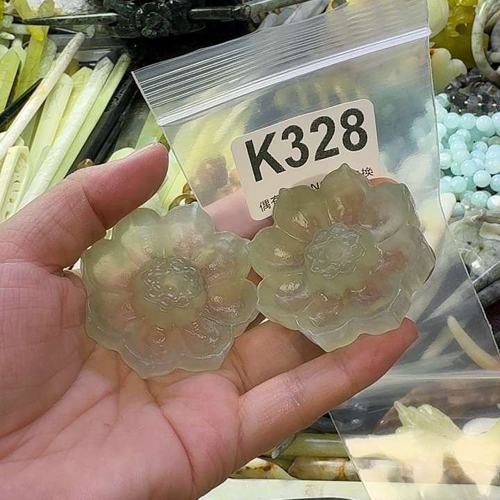 歡****蛇纹石玉合金发饰