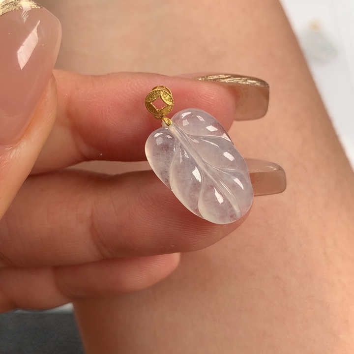 翡翠颈饰18K金镶嵌叶子