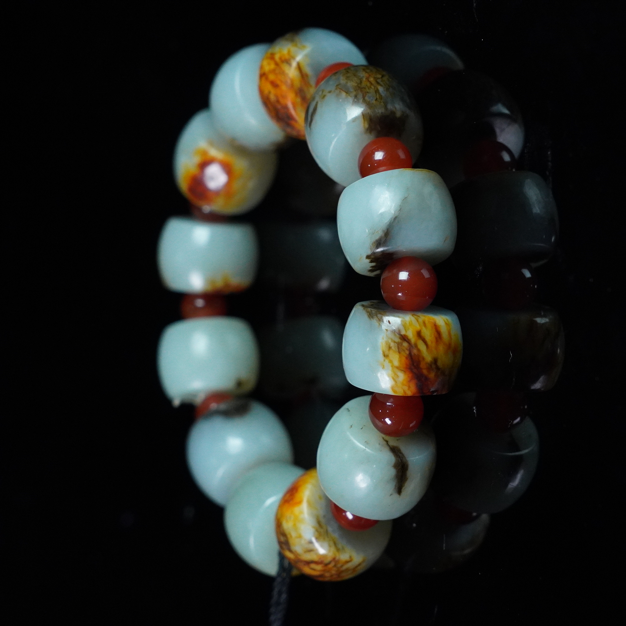 和田玉老型珠手串2507150007