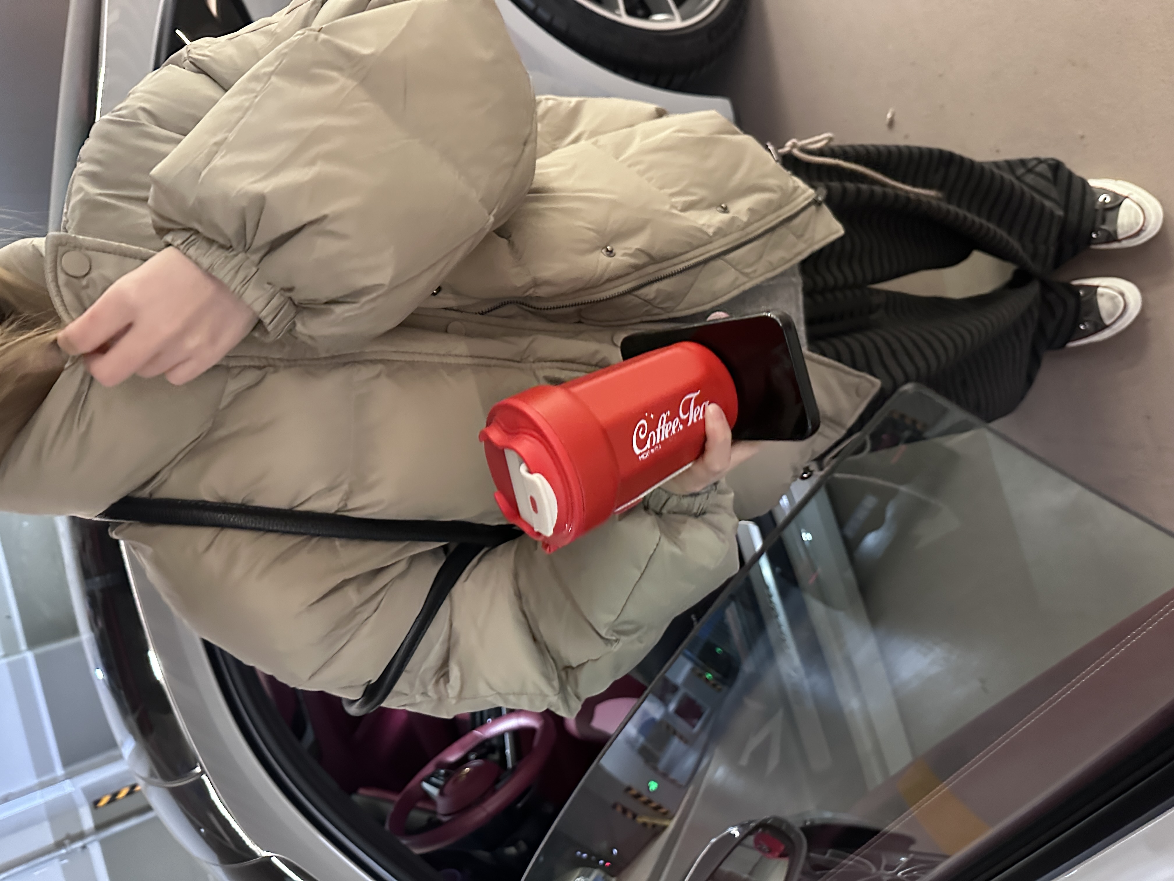 杨十七保命单品！泡菜国设计师款90白鸭绒立领三色抽绳羽绒服