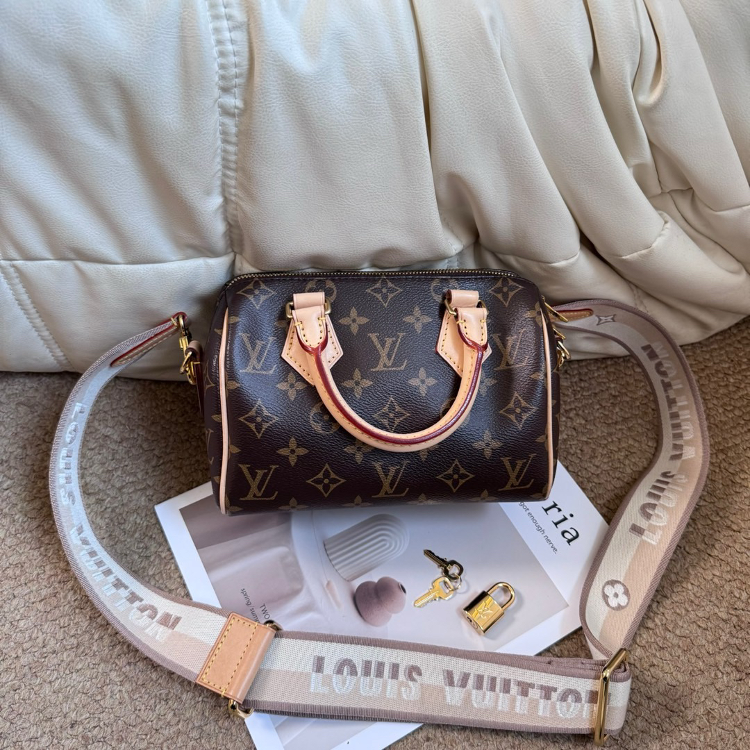 95新 LouisVuitton/路易威登 fl66奶茶色肩带 speedy20/618123630