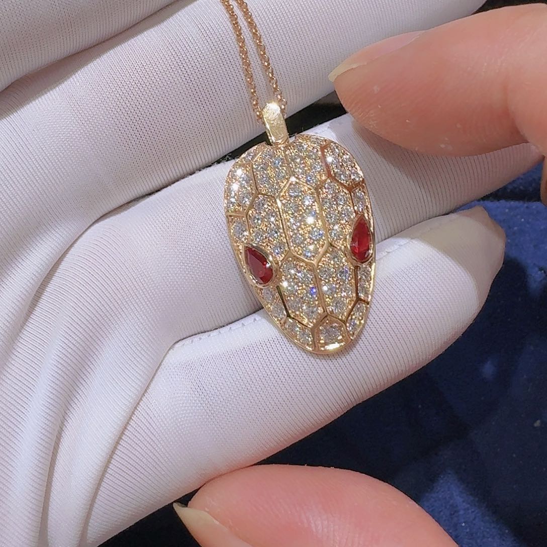 实验室培育钻石颈饰18K金镶嵌吊坠（不含链）