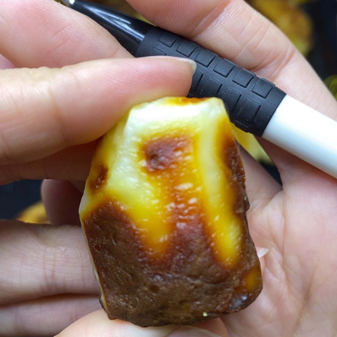 未镶嵌定制琥珀胖