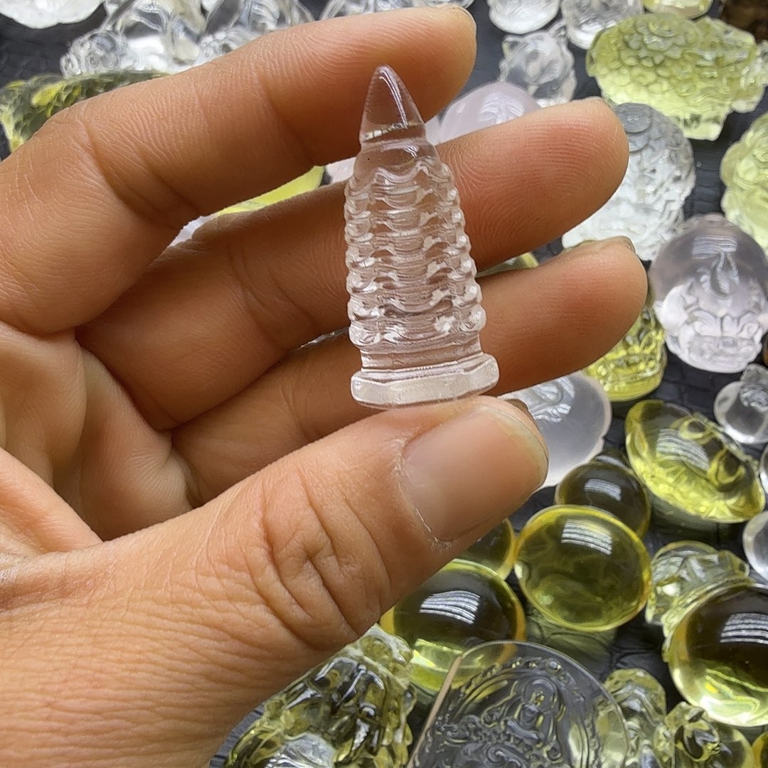 颈饰未镶嵌水晶吊坠