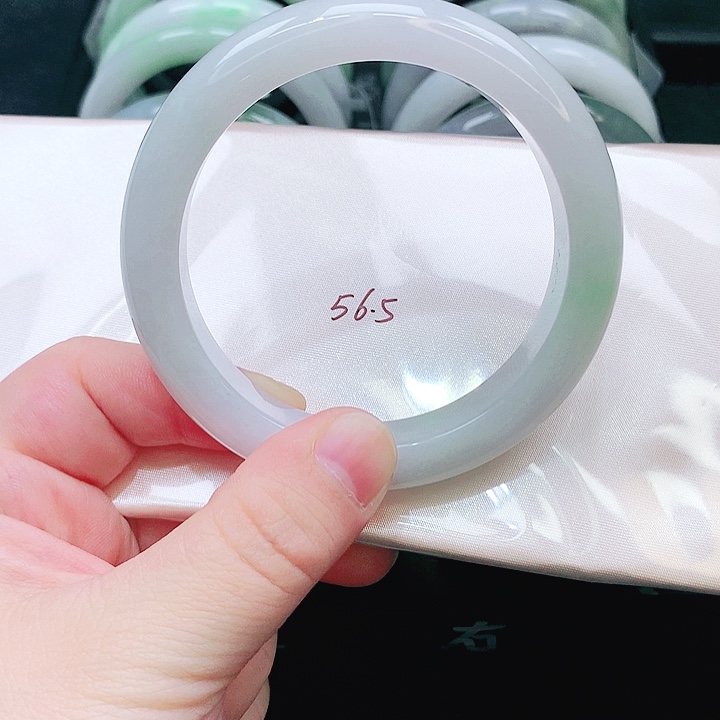 翡翠未镶嵌手镯80