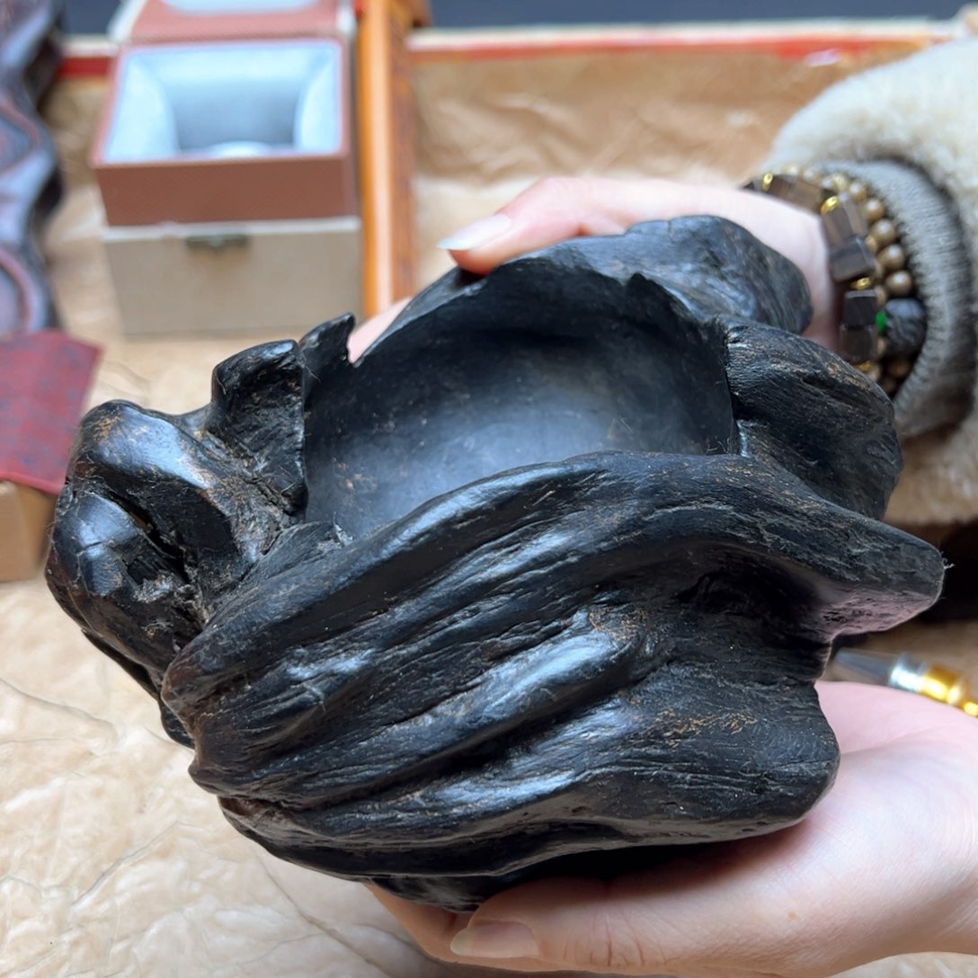 大叶紫檀（黑酸枝木类）