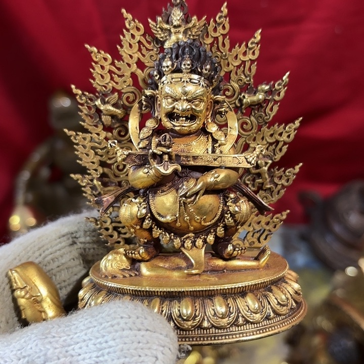 神**活二臂玛哈鎏金摆件