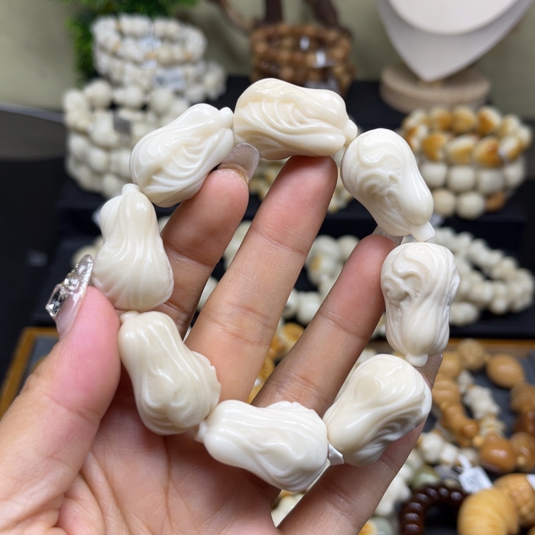 菩提根/象牙果吊坠2.20.136白菜瑕