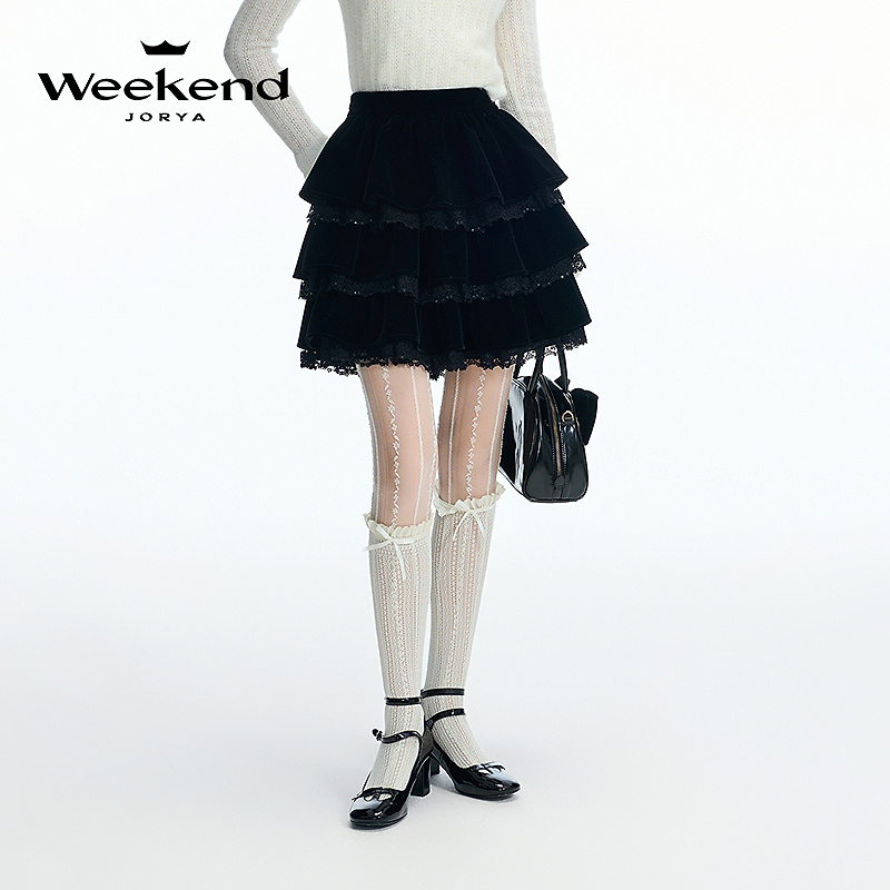 明星同款|卓雅周末冬季鬼马甜心千金丝绒短款半身裙Q261040A