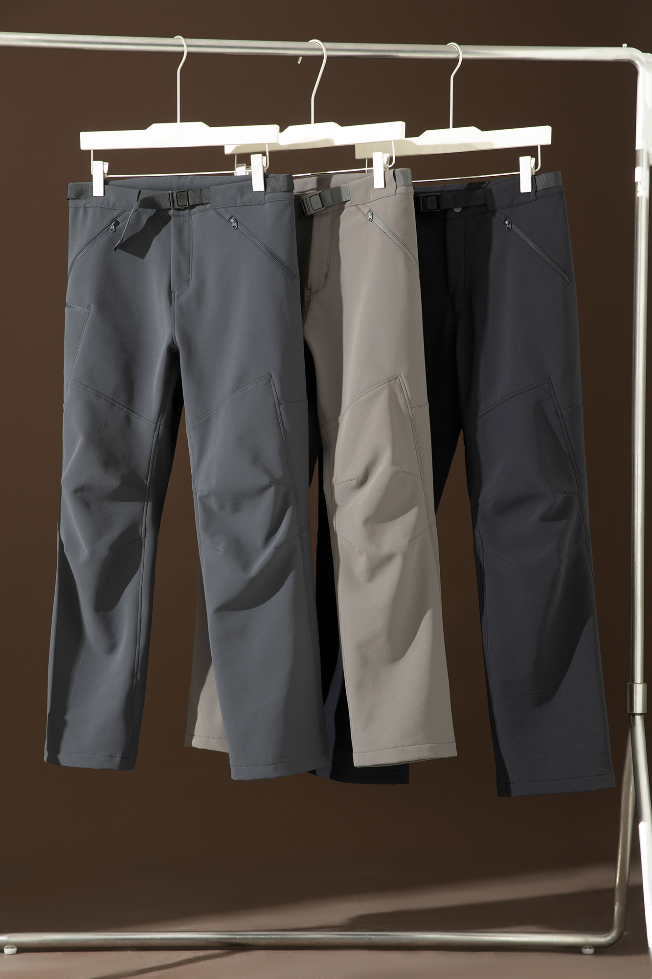 新款户外徒步登山裤防风防水软壳裤运动机能风加绒裤68023