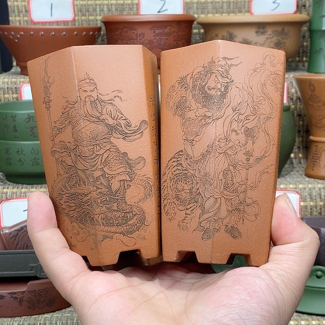 紫砂花盆我在等他