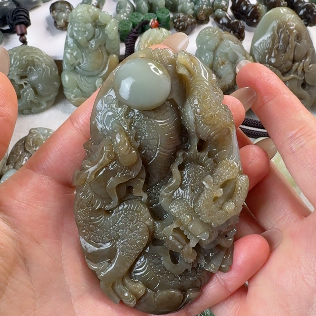 未镶嵌和田玉把件