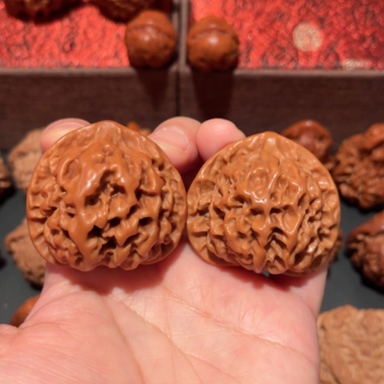 文玩核桃吊坠龙鳞纹帝王