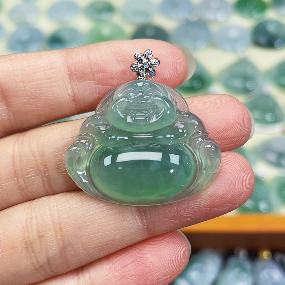 翡翠颈饰18K金镶嵌吊坠