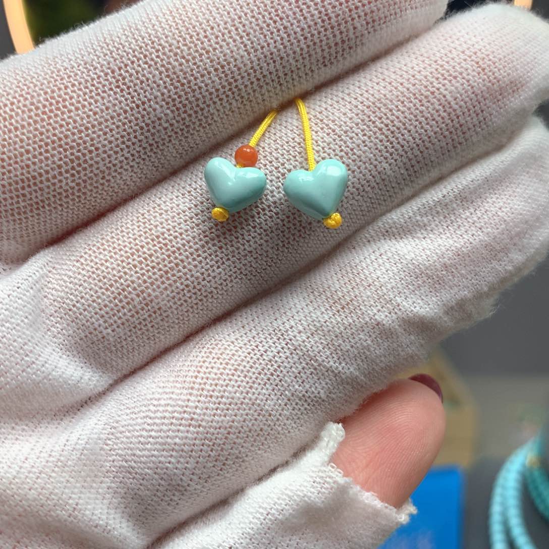 绿松石未镶嵌挂件