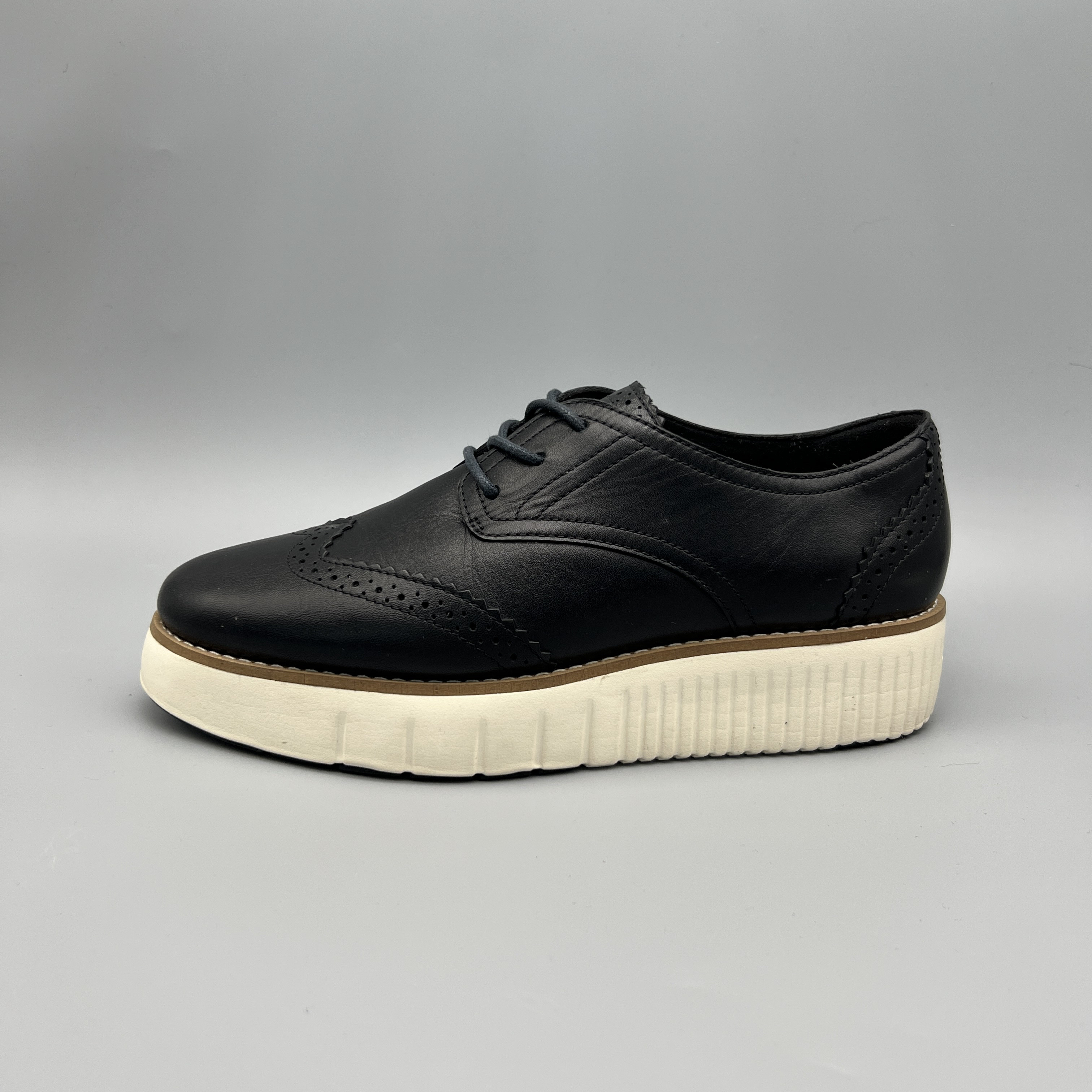 colehaan/歌涵 co080（微瑕）黑色系带小皮鞋 经典百搭