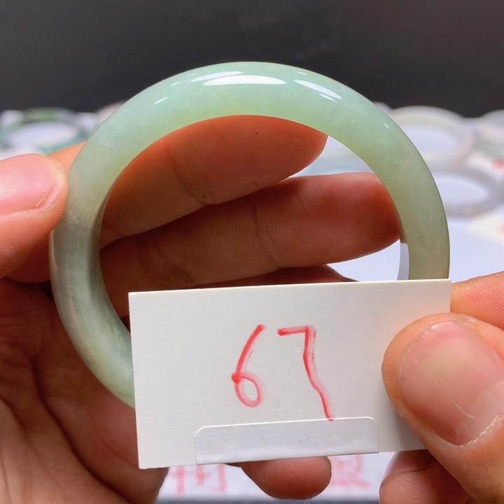 翡翠手镯未镶嵌4588999998889989