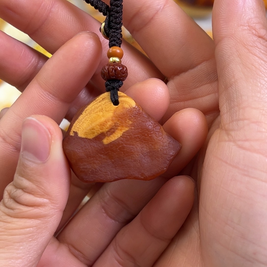 蜜蜡裸石未镶嵌蜜蜡