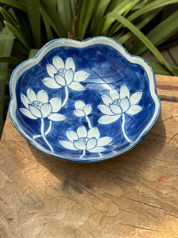 【近山古美】荷花花口盘手工手绘釉下彩高温瓷董老师