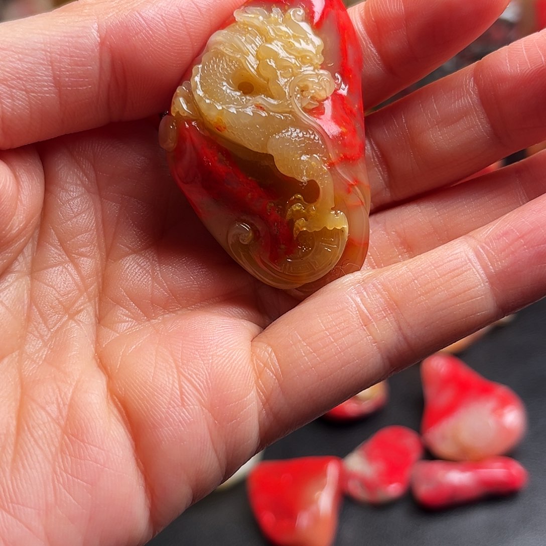 昌化石其他鸡血石挂件