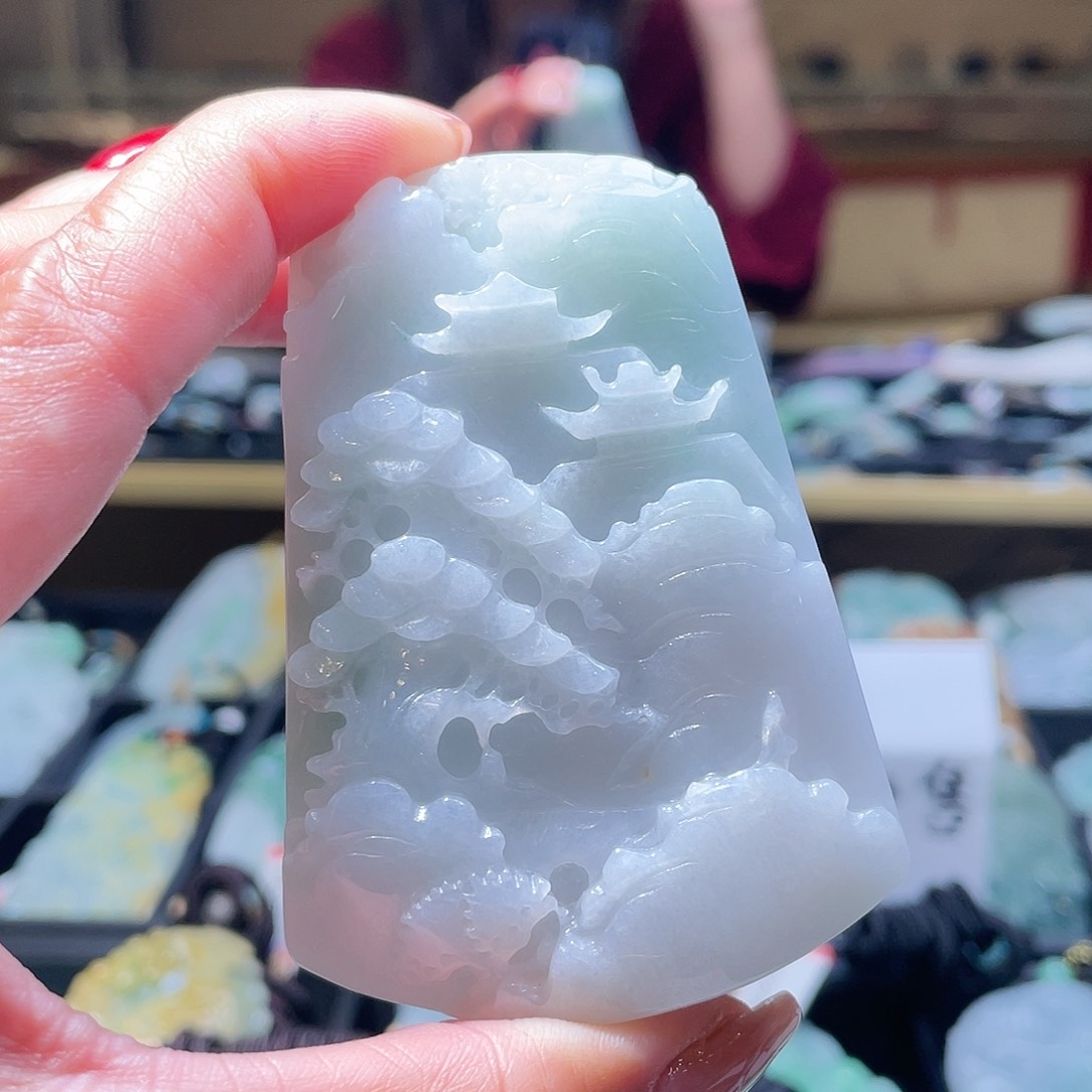 翡翠颈饰未镶嵌一个