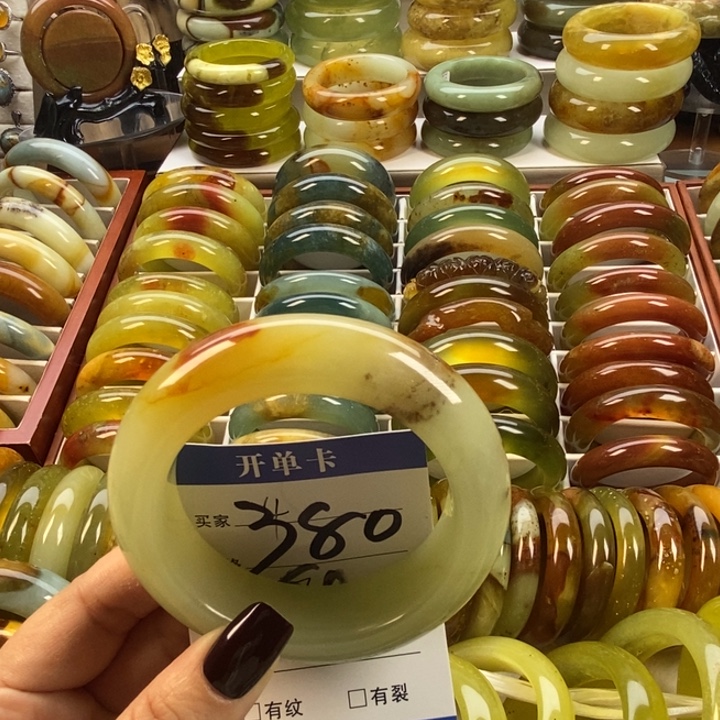 蛇纹石玉未镶嵌手镯58无售后（微微草线）