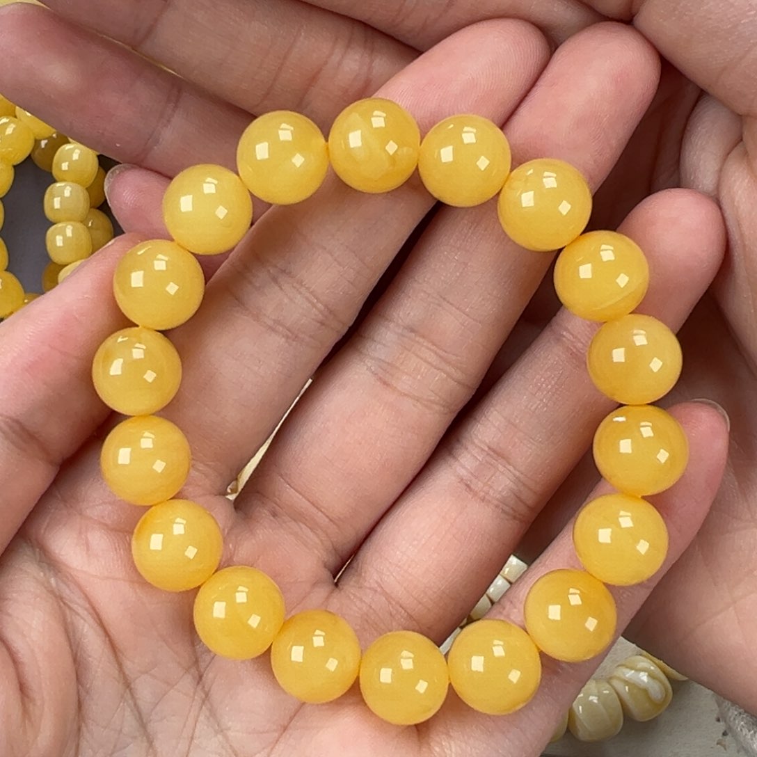 琥珀手链未镶嵌13.45鸡油黄