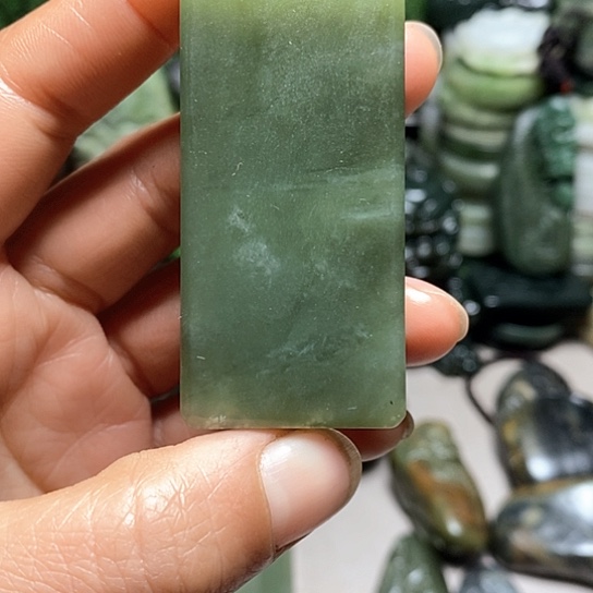 未镶嵌和田玉（糖玉）珠宝半成品