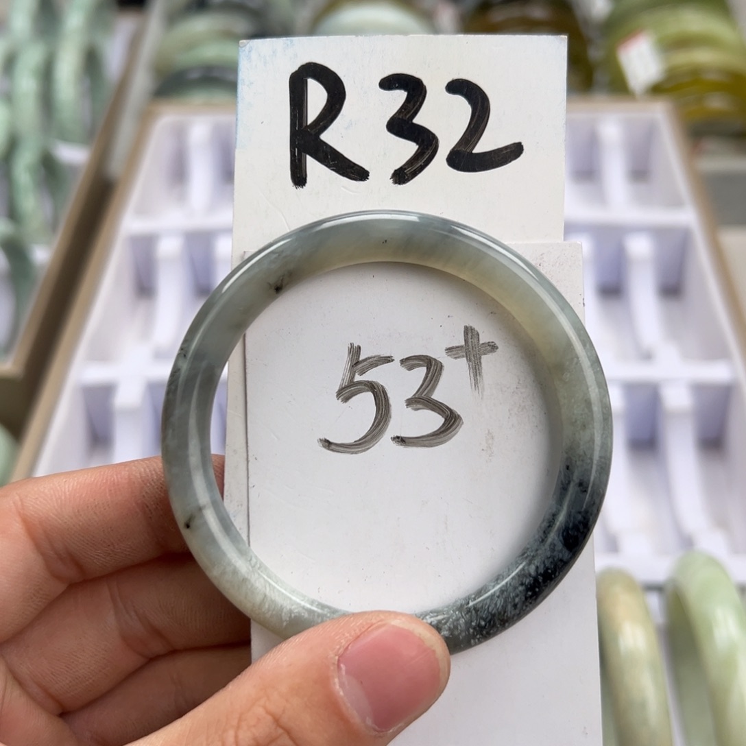 岫玉手镯未镶嵌天然岫玉微瑕