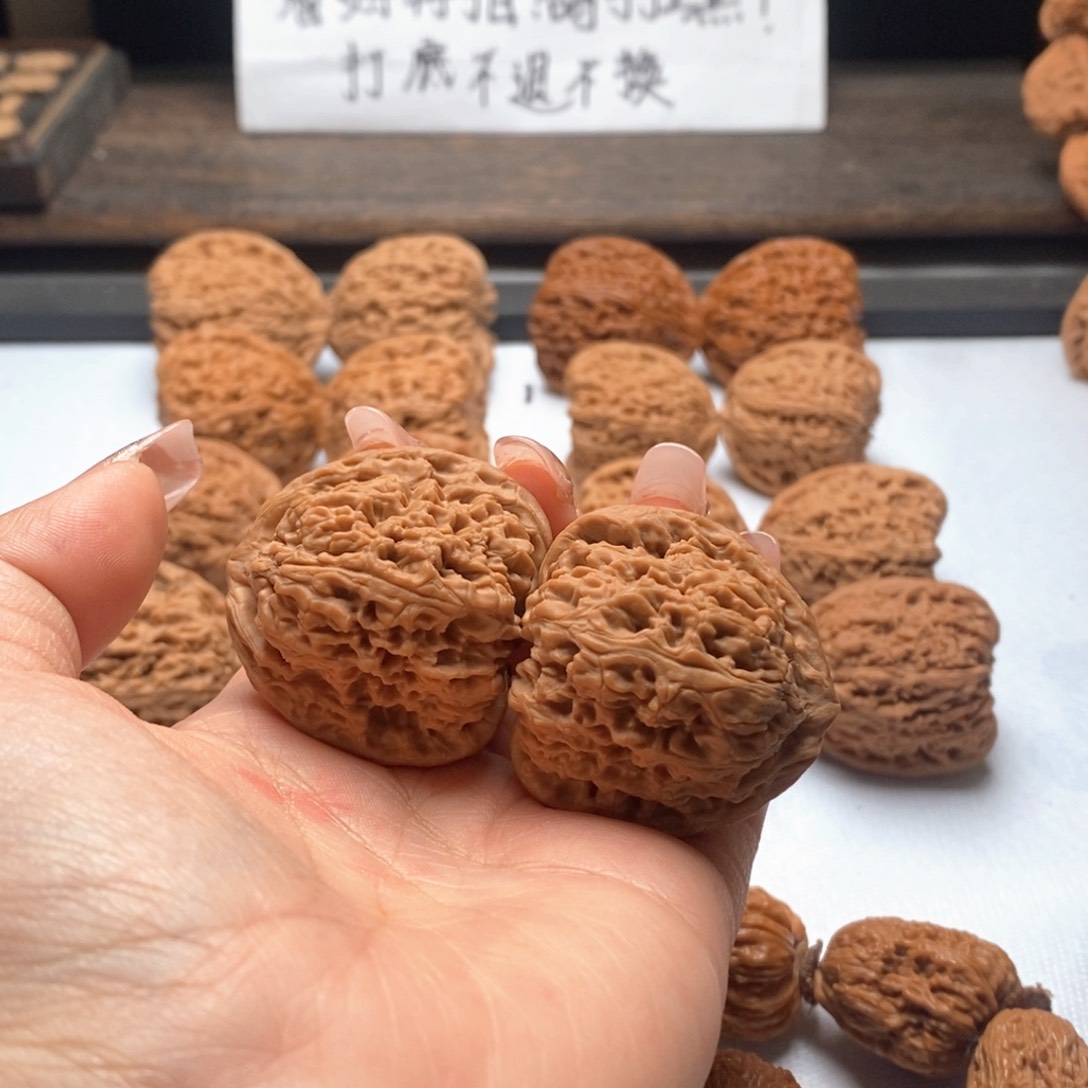 小*金37➕三角南疆石 。，