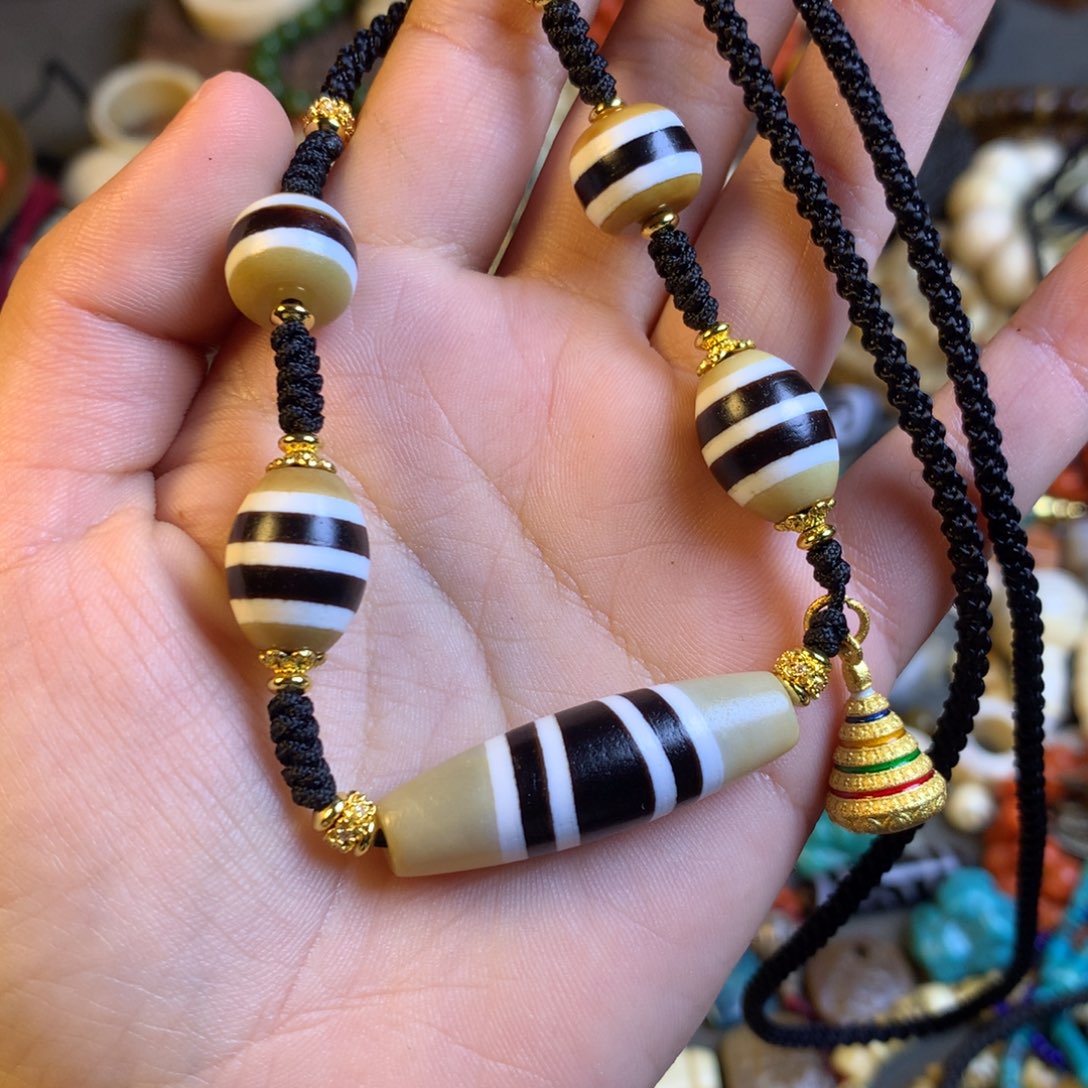 妍***季凤眼菩提吊坠…………………