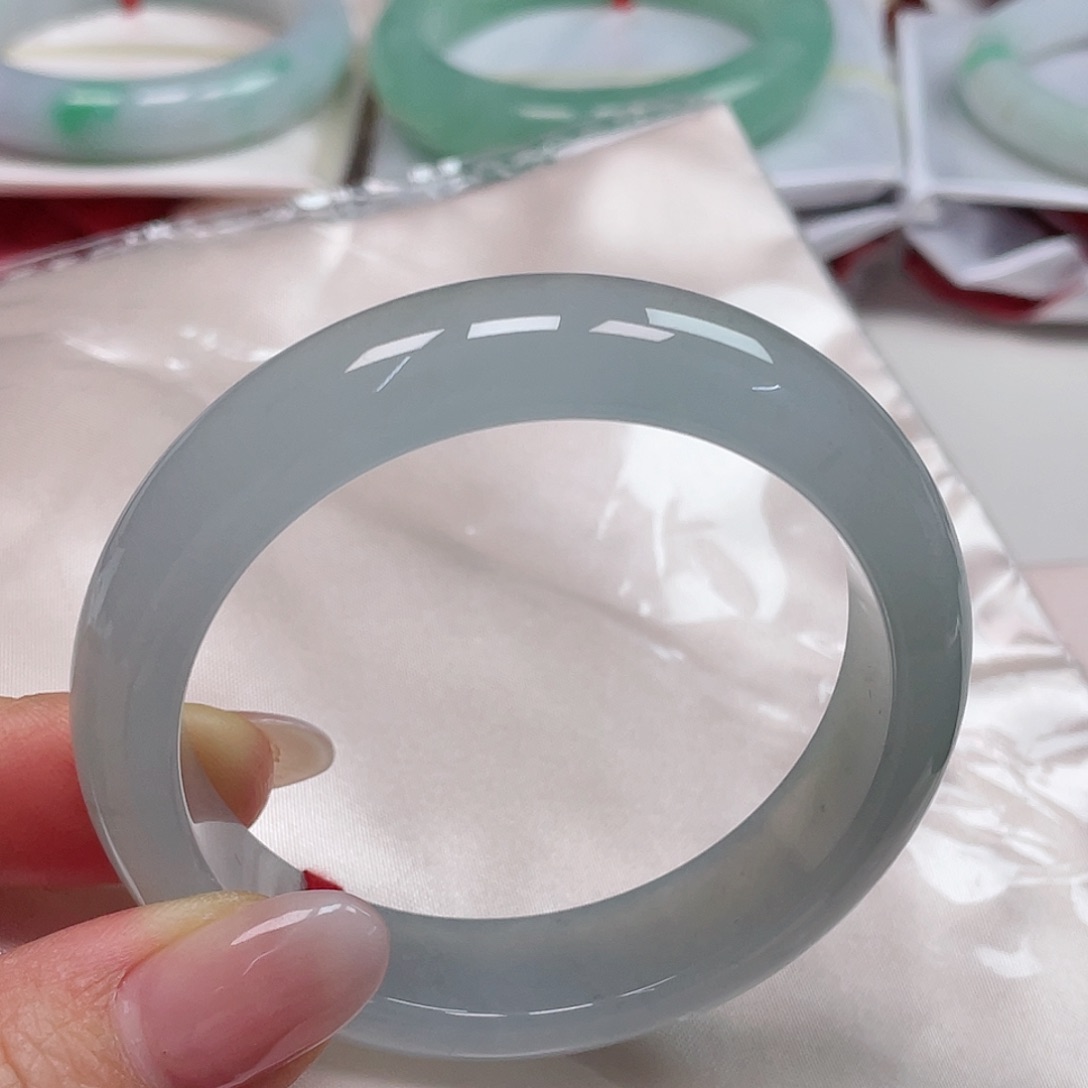 翡翠未镶嵌手镯缅甸翡翠