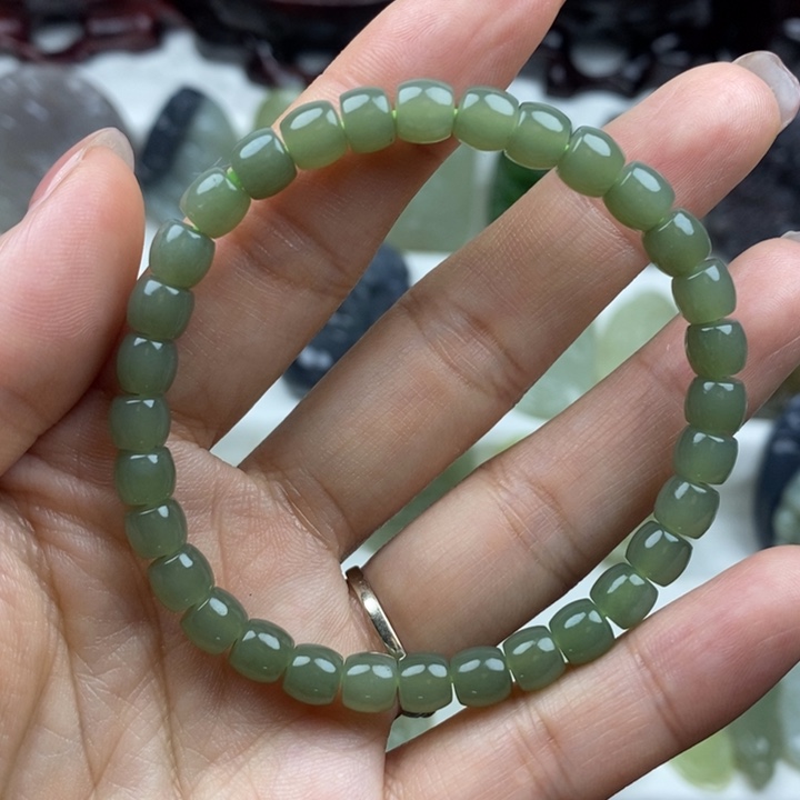 和田玉（糖玉）未镶嵌颈饰115