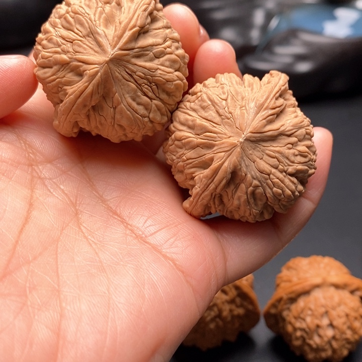 把件文玩核桃绣球41尺