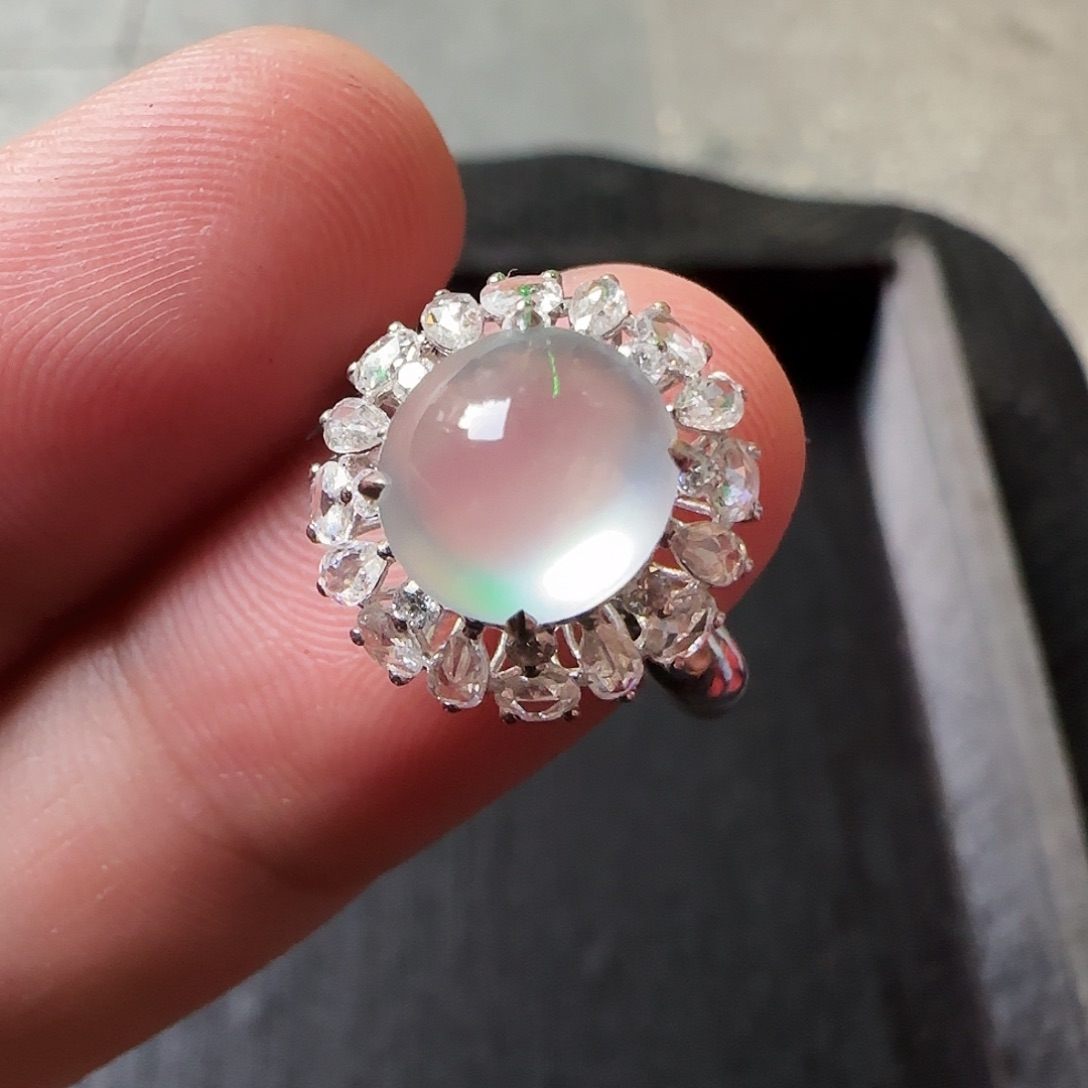 翡翠18K金镶嵌戒指戒指